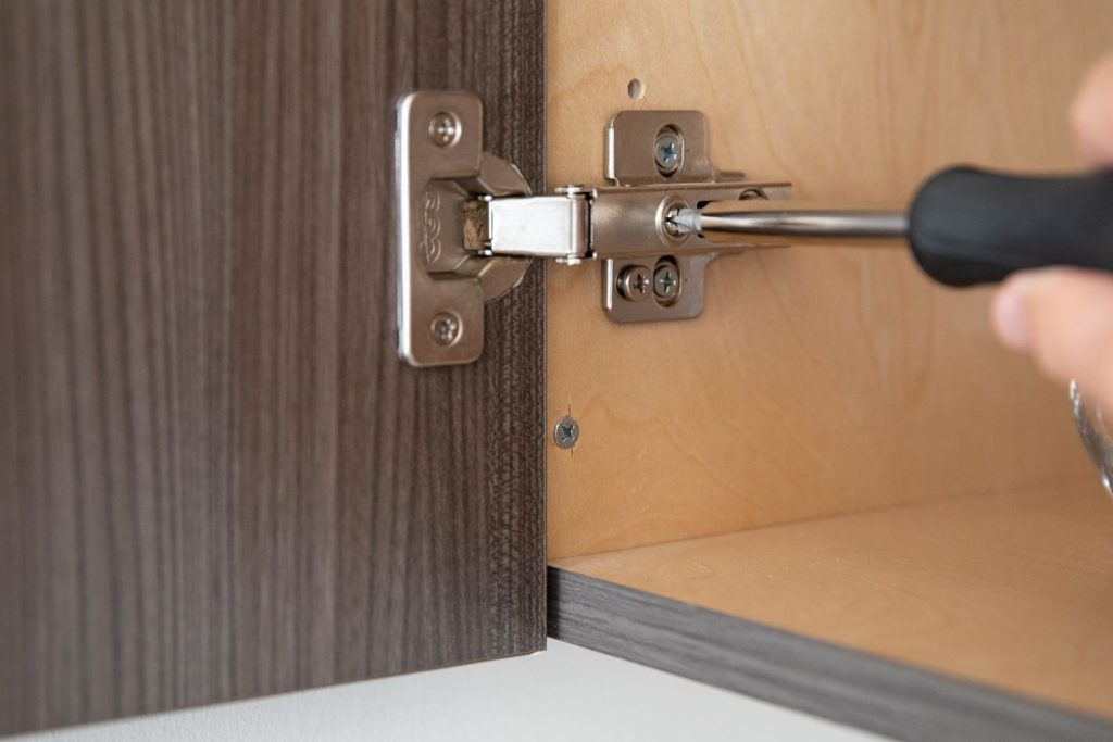 soft close cabinet hinges adjustment